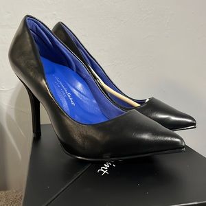 Antonia Saint Classic Black Leather High Heels, size 6.5C (wide), NWT